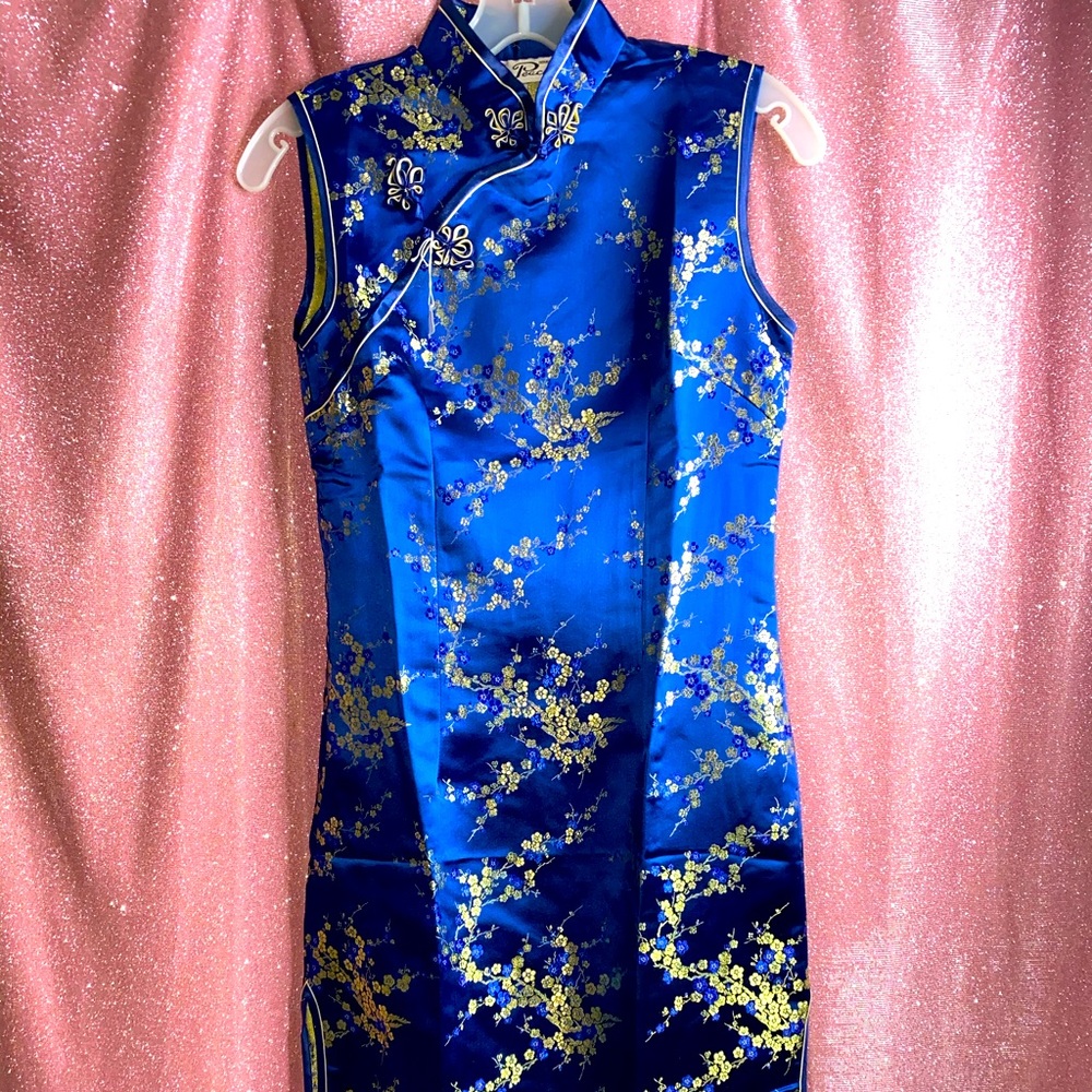 Really cute satin dress! never worn.